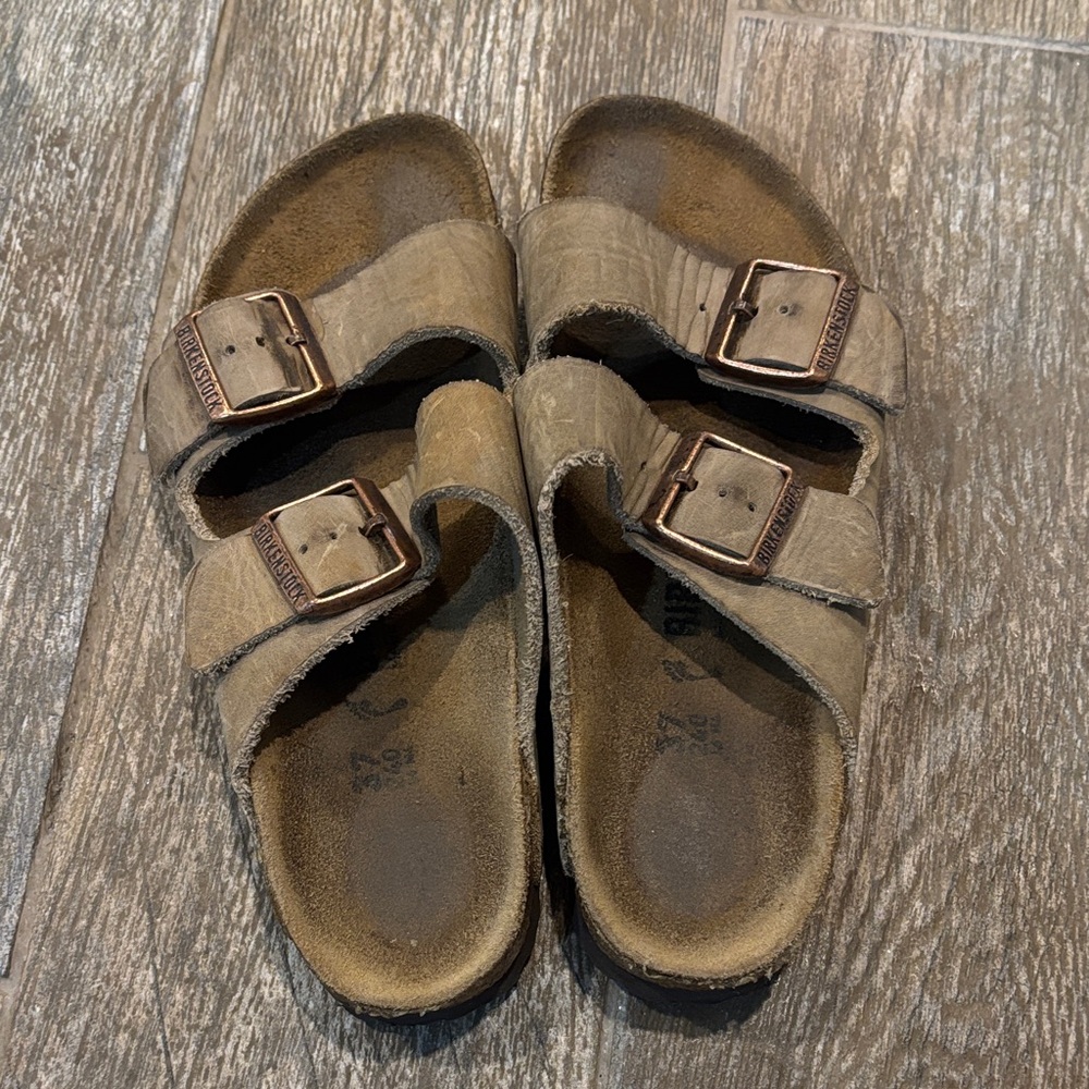 Birkenstock Arizona leather sandals Women’s size 37 narrow